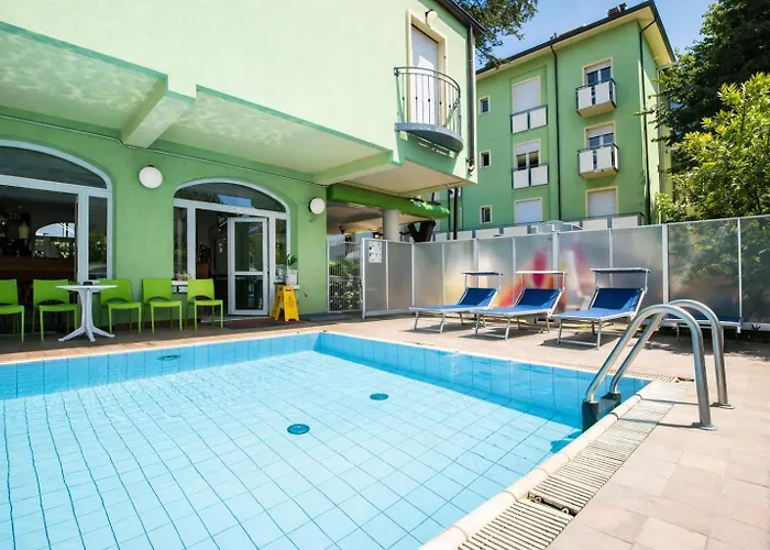 Eurogarden Aparthotel 3*