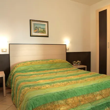 Eurogarden Apartmanhotel 3*
