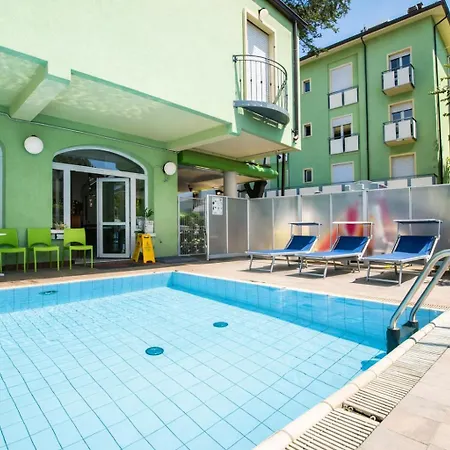 Eurogarden Aparthotel 3*