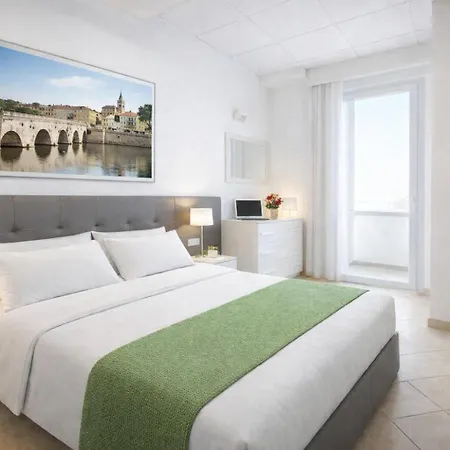 Aparthotel Eurogarden 3*