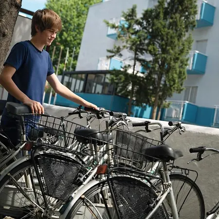 Lägenhetshotell Eurogarden 3*